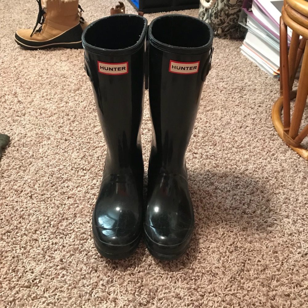 black hunter boots